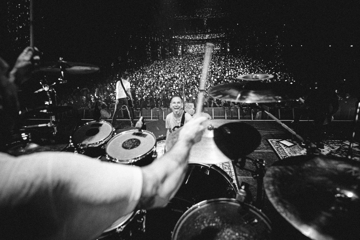 CoreyTaylorRock's tweet photo. And that concludes the #CMF2 Tour, Europe, UK. Thanks for having us, mates.
Next up: Australia ๐ฆ๐บ https://t.co/04I56br2TF