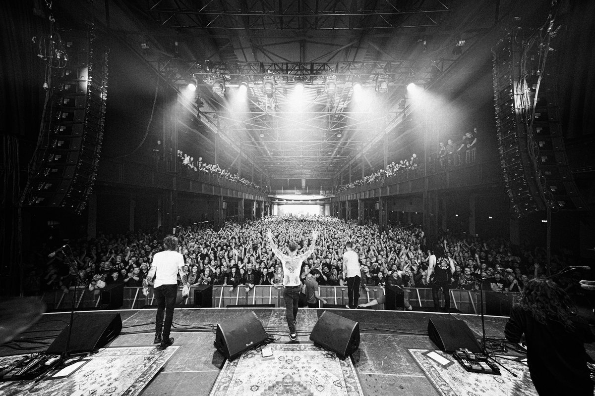CoreyTaylorRock's tweet photo. And that concludes the #CMF2 Tour, Europe, UK. Thanks for having us, mates.
Next up: Australia ๐ฆ๐บ https://t.co/04I56br2TF