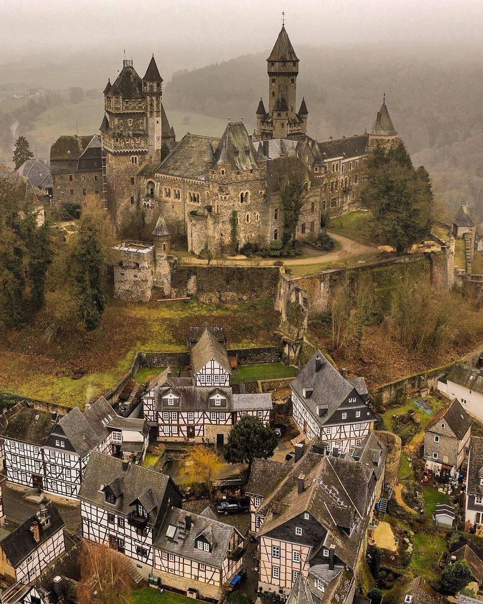 Замок Браунфельс, Германия