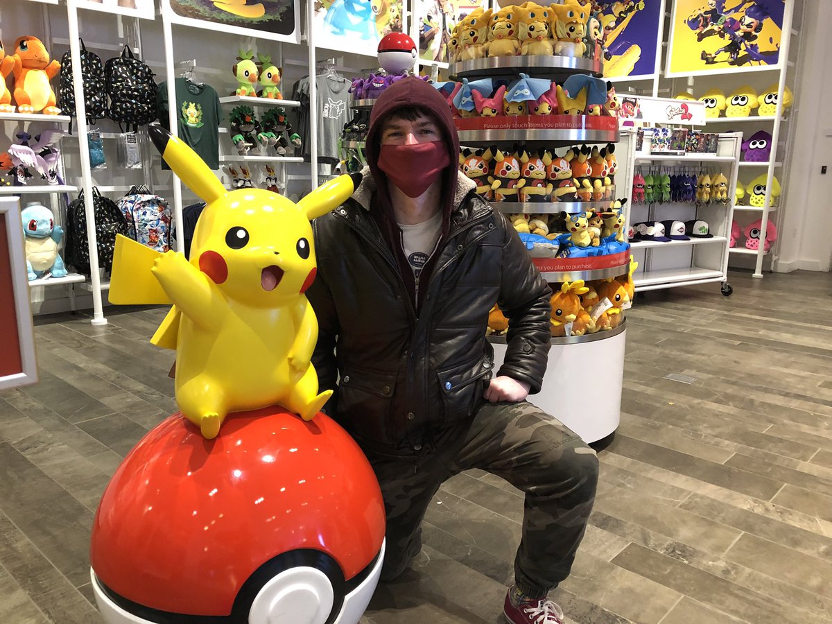 TheNintendoFeed's tweet image. HUGE GIVEAWAY! The Nintendo Feed is giving away Nintendo Switch Online + Expansion Pack FOR LIFE! Even if it’s 2054, your Nintendo Online is STILL FREE! 🤯

🔥 TO WIN:

✅ Follow @TheNintendoFeed!
✅ Retweet this tweet!
✅ Tag someone you RESPECT!

⏰ Ends December 4 at 1 PM ET!