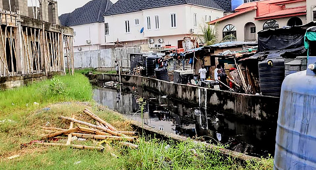 channelstv's tweet image. Lagos Landlords Issued Seven-Day Ultimatum Over Buildings Along Ikota River
channelstv.com/2023/11/27/lag…