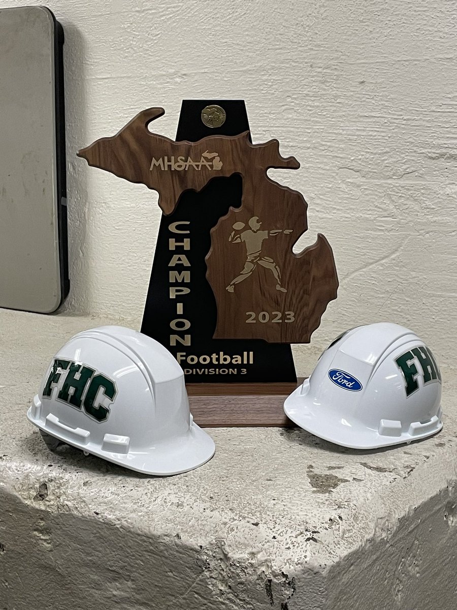 AnthonySultini's tweet photo. @Hugeshow Congratulations to Tim Rogers, his coaching staff, his players, and the FHC community! 2023 Division 3 Football State Champions! https://t.co/TOoXir61g0