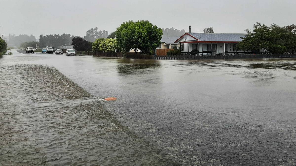 Opinion: Fighting fires and preventing floods - the case for a Central Hawke’s Bay dam has never been stronger dlvr.it/SzNvNW (via NZHerald)
