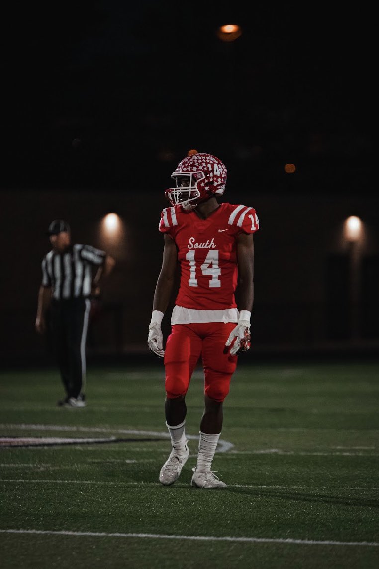 de1unn's tweet image. hudl.com/v/2MeGQE
WR,DB
10-2
No Touchdowns Allowed🔒
1 Interception
29 Tackles 20 Solo 1 Tfl
5 Pbu
2 Touchdowns
22 Receptions 251 Yards
2 Carries 14 Yards
5 Pancakes 🥞
6 Kick Returns 169 Yards
@Coach_Wiz3 @MSouthFootball