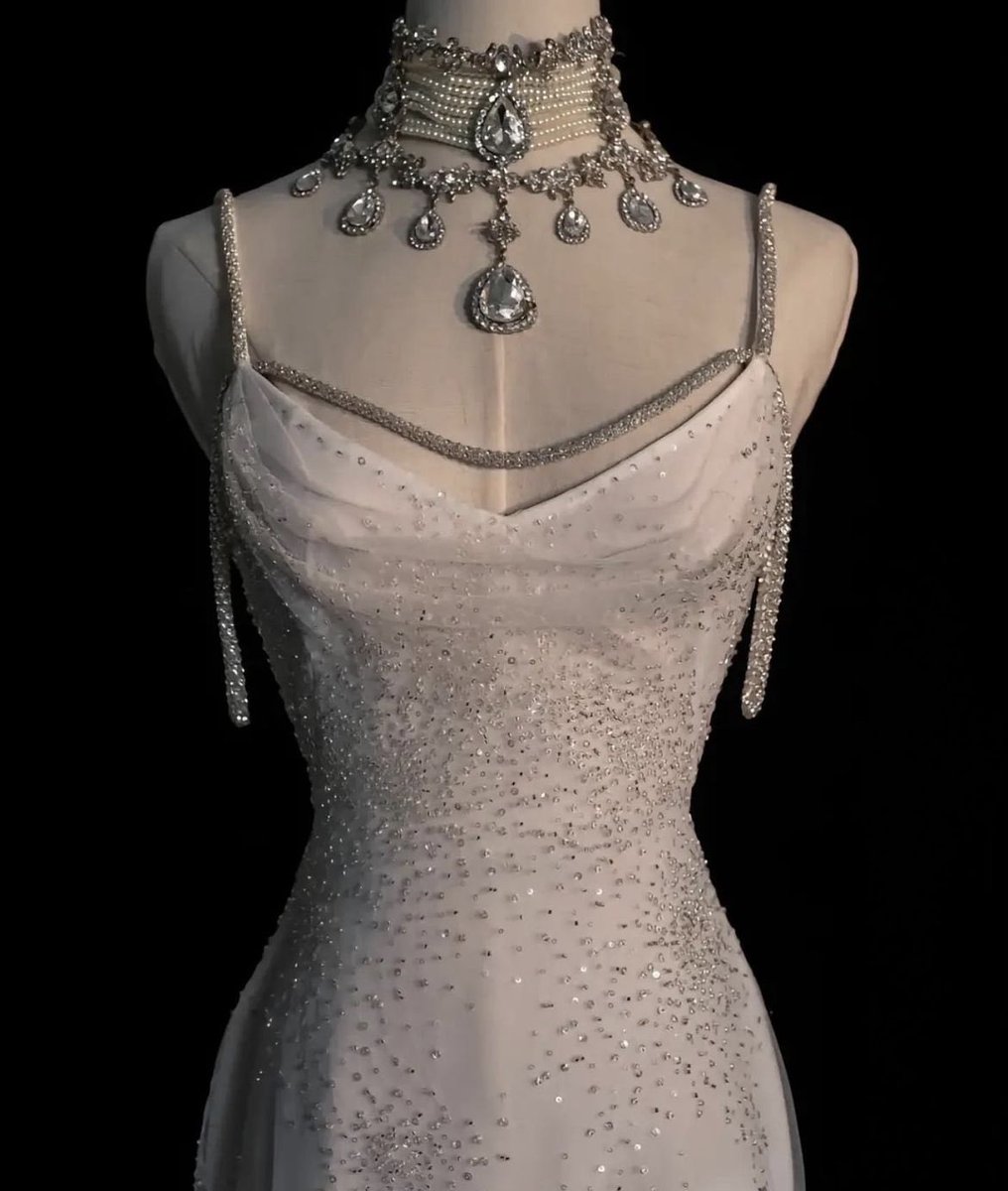 badestoutfit's tweet image. inbal dror wedding gown