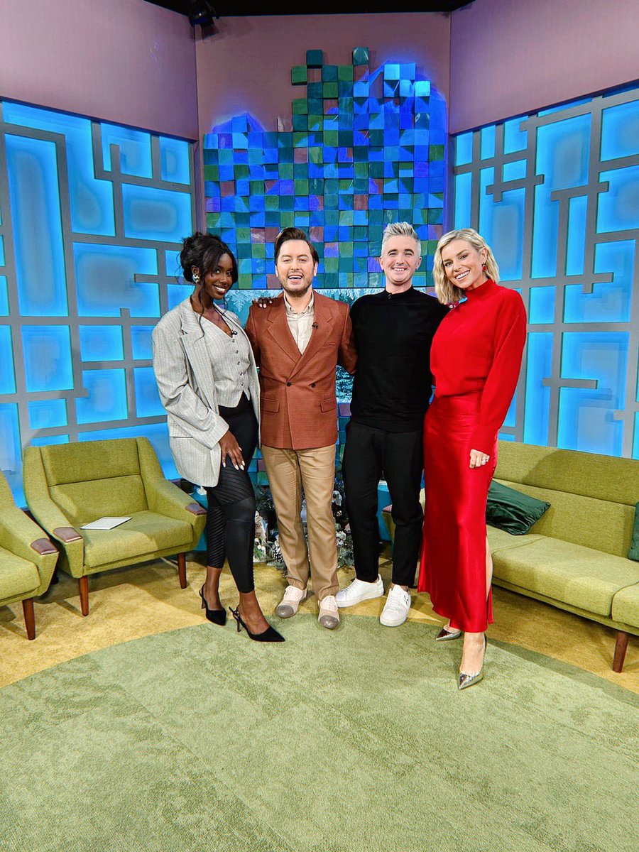 Show One down, bring on the next 1,000 😂 @MiaKatja you are a JOY to work with & made today so much fun. Huge thanks to all of you who sent in the gorgeous messages. @pipsypie & @DonalSkehan thank you both for being our first guests & for ALWAYS supporting me. You guys ROCK 🥰