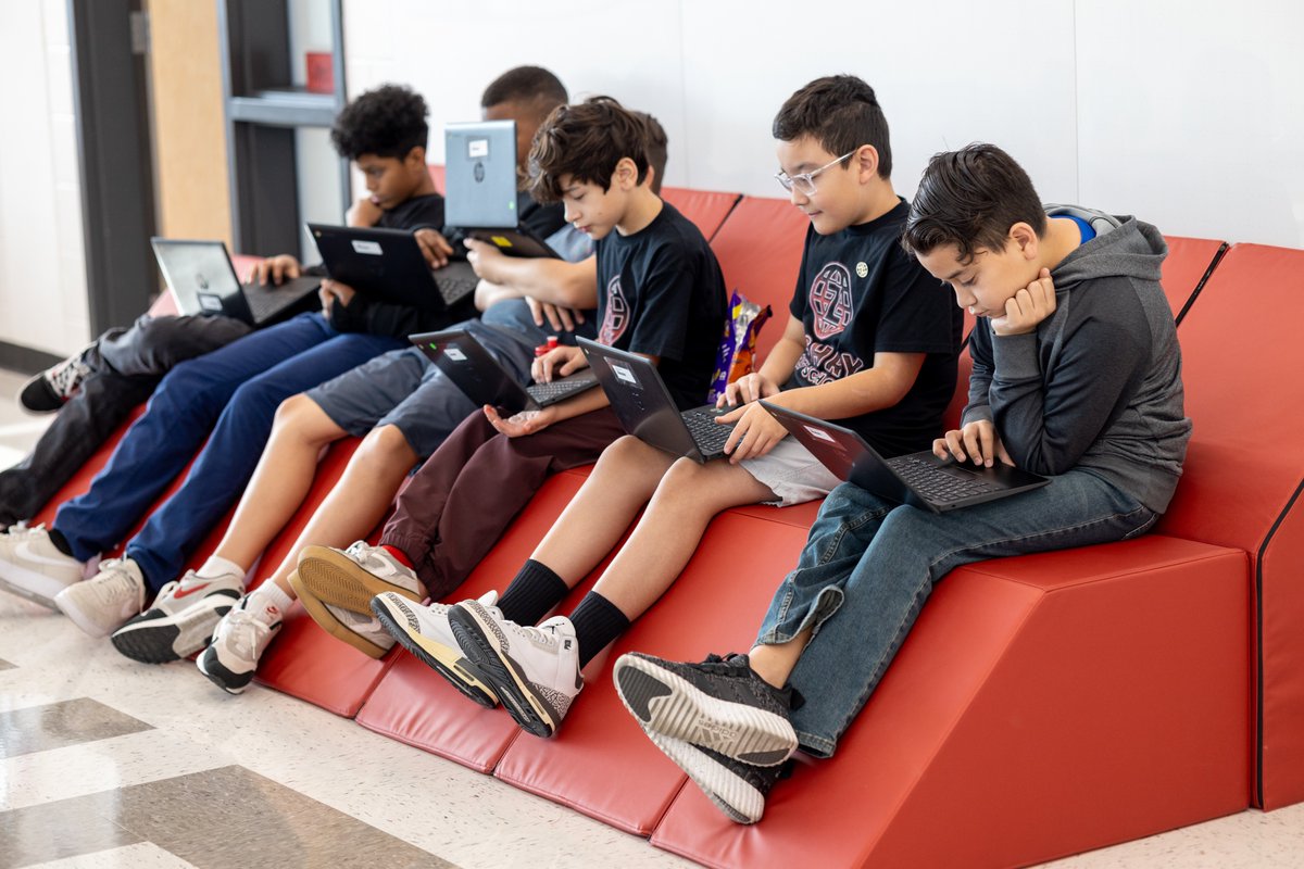 Applications are officially open for our 3 middle school and 8 high school magnet programs! 👏✨

Not sure where to begin? Mark your calendar and join us at our upcoming magnet fairs on 12/4 &amp; 12/11 to learn more.  

Application &amp; Details: NISD.net/mangets
