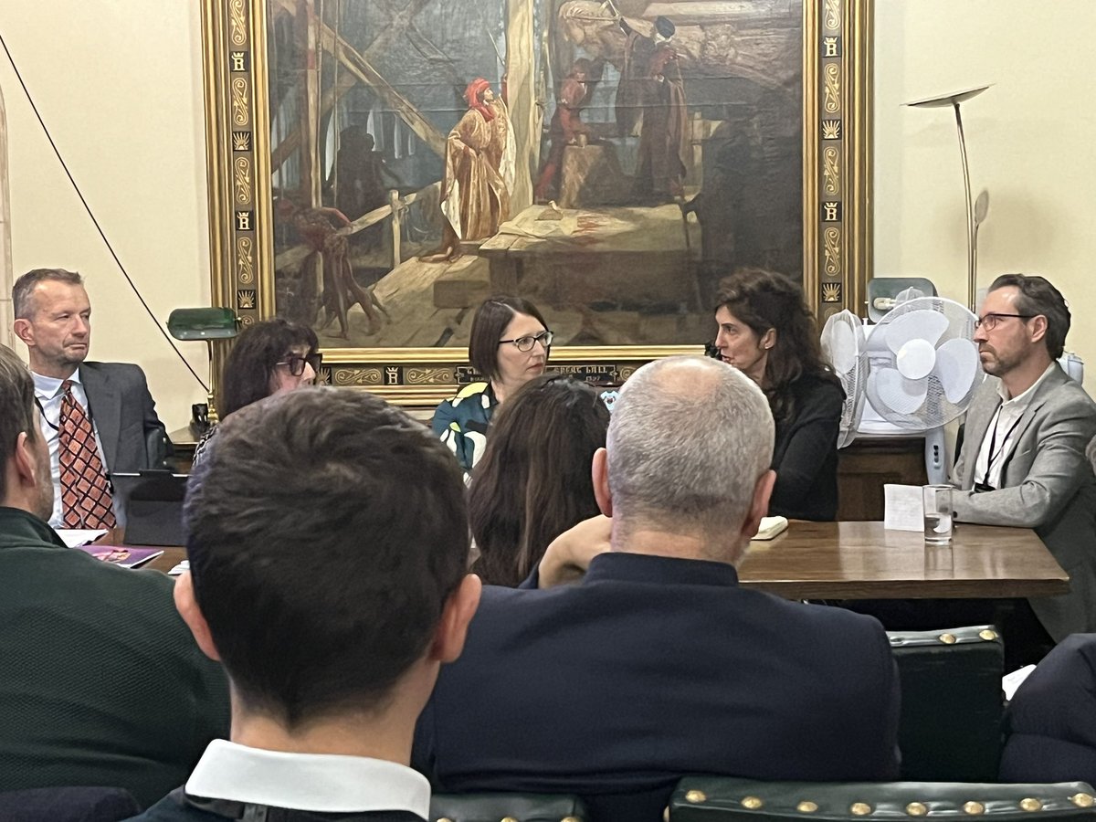 Brilliant event this evening in Parliament to launch @_ibt report on the future of Public Service Media in a digital-first era' with @esmewren @jonathancmunro @ritula @CathyJ0707 New media bill represents threats & opportunities to prominence & visibility of international stories