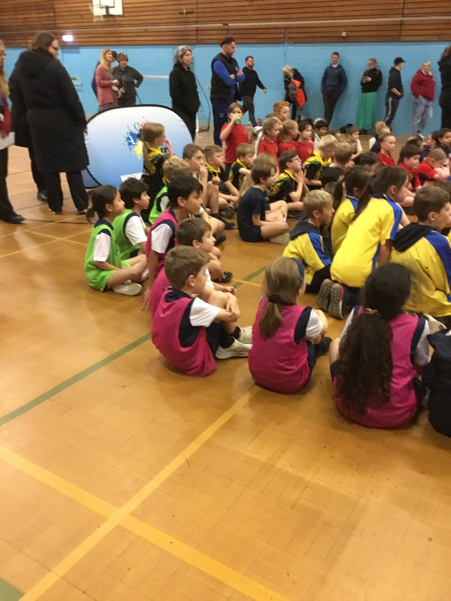 wgessport's tweet photo. A non-stop Monday evening at the Y3/4 Handball competition…16 teams competing…an amazing 5th place for our Y3 team and an epic 2nd place for our Y4s…..beyond proud🌟 @Ambervalleyssp #twoteams #doubletrouble #goteamWG https://t.co/a4kBkOiJ8v