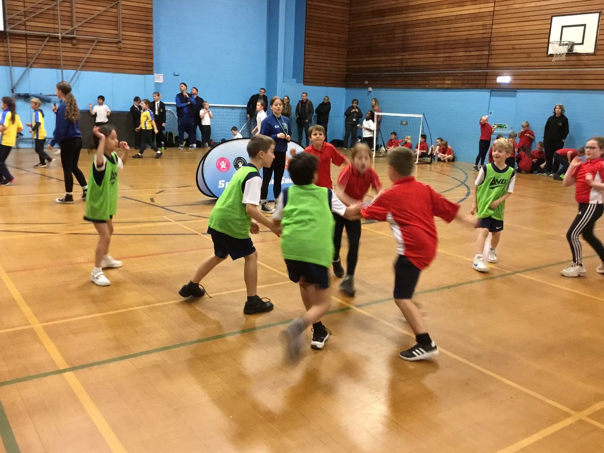 wgessport's tweet photo. A non-stop Monday evening at the Y3/4 Handball competition…16 teams competing…an amazing 5th place for our Y3 team and an epic 2nd place for our Y4s…..beyond proud🌟 @Ambervalleyssp #twoteams #doubletrouble #goteamWG https://t.co/a4kBkOiJ8v
