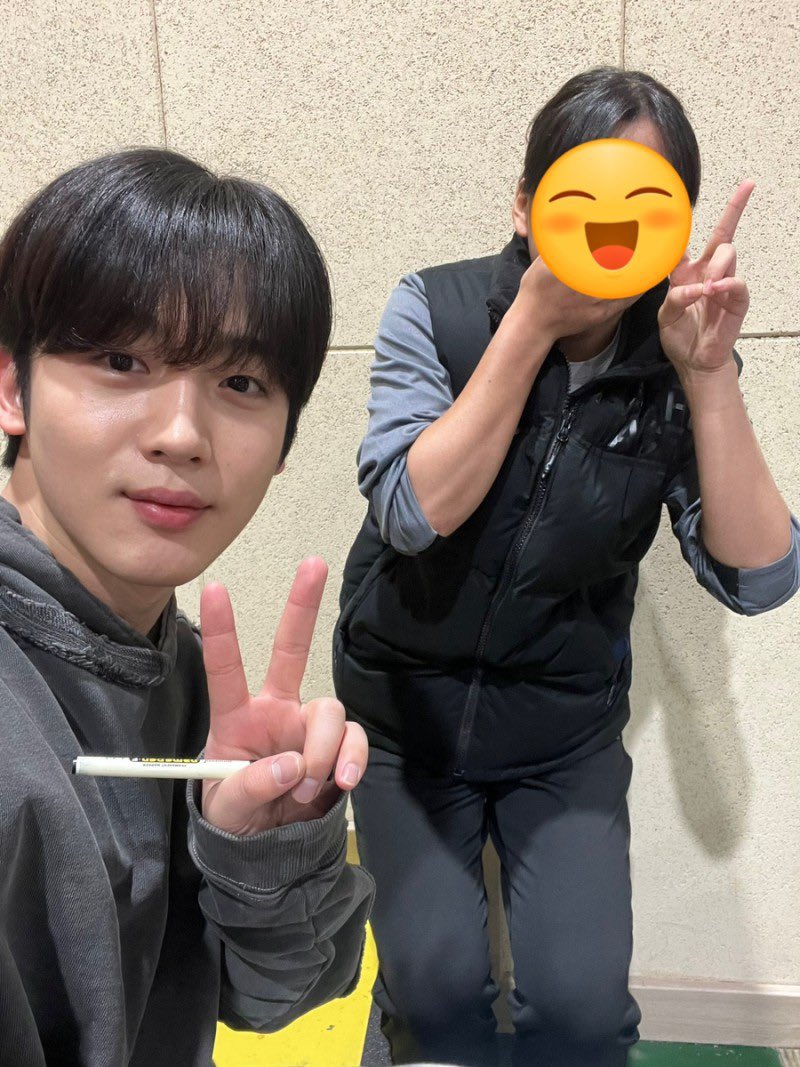 zhouxxxxxxxx's tweet photo. Is this op sharing the story of when Yohan and Hangyul came to watch the national sports festival ? And I'm so happy to know that Dongpyo Eunsang and Dohyon trip to jeju together 😭 my one it heart https://t.co/7JAkMSI7tI