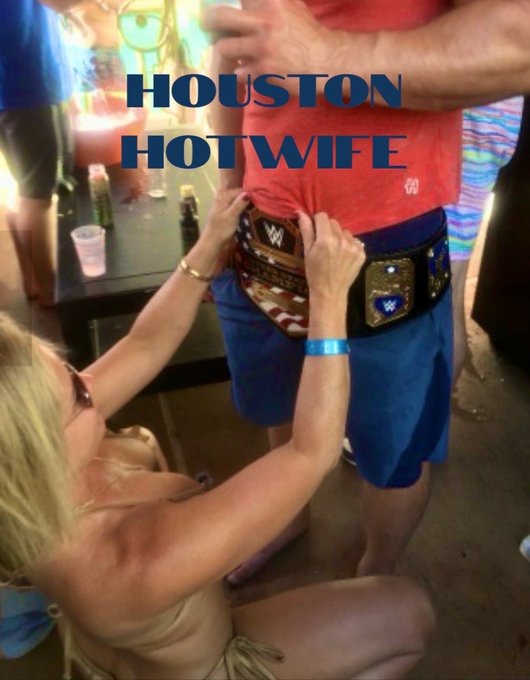 Cyber sale ends tomorrow   75% off #OFGirl #MILFNextDoor   (Pic from last Vegas trip) I had to see what<a href="/tag/ofgirl"class="tags">#OFGirl</a><a href="/tag/milfnextdoor"class="tags">#MILFNextDoor</a>