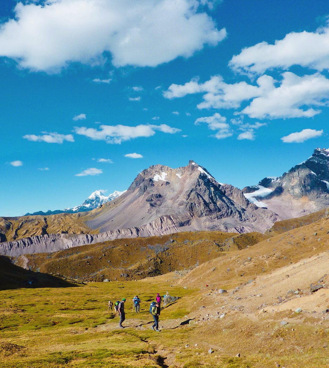 PeruSummit's tweet photo. #Hiking the #AusangateTrek in #Cusco #Peru 
https://t.co/nsP2ouPTy6
#machupicchu #rainbowmountain #incatrail https://t.co/RQ57X64cpa