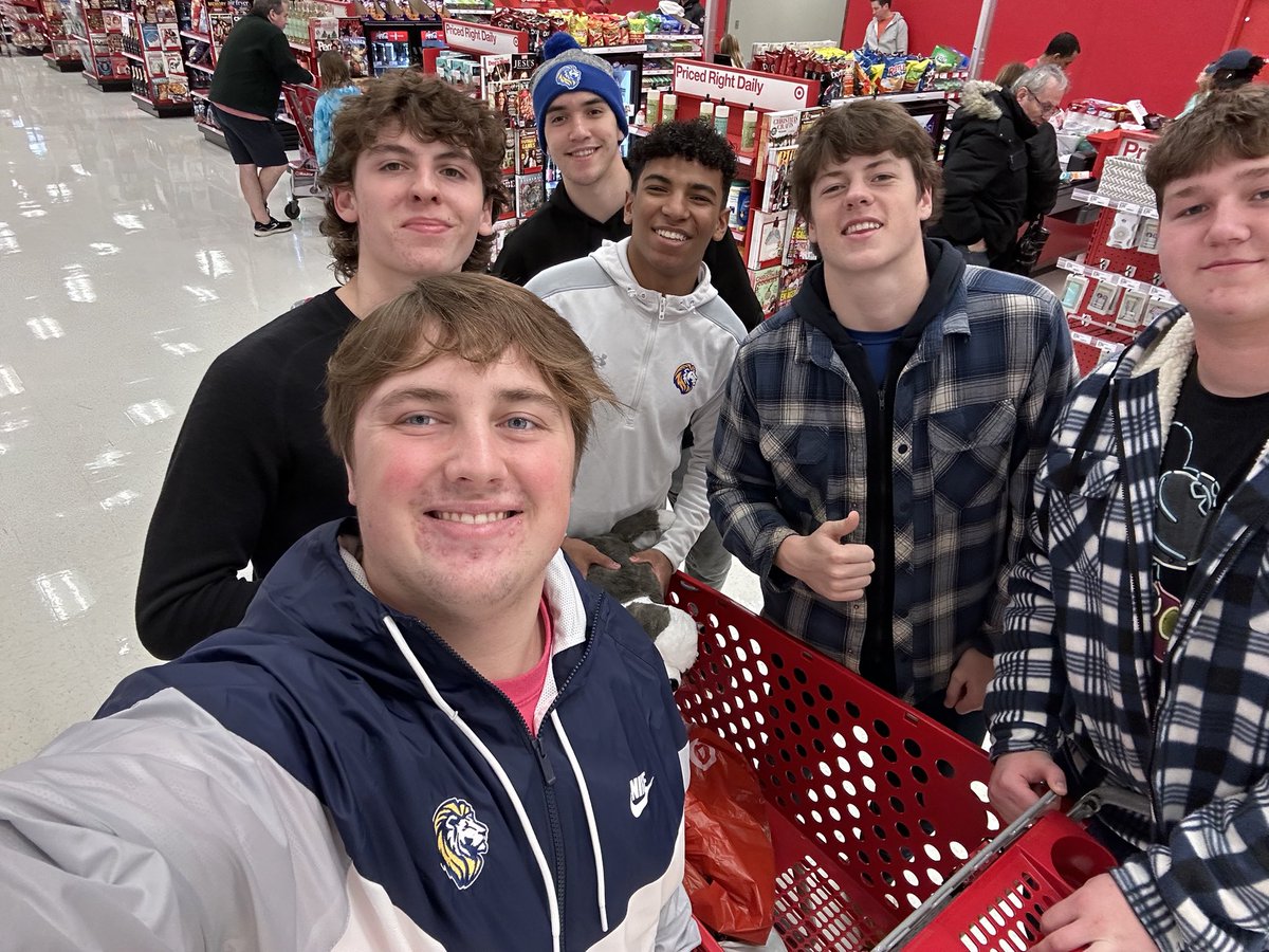 LT Lions Football tweet media