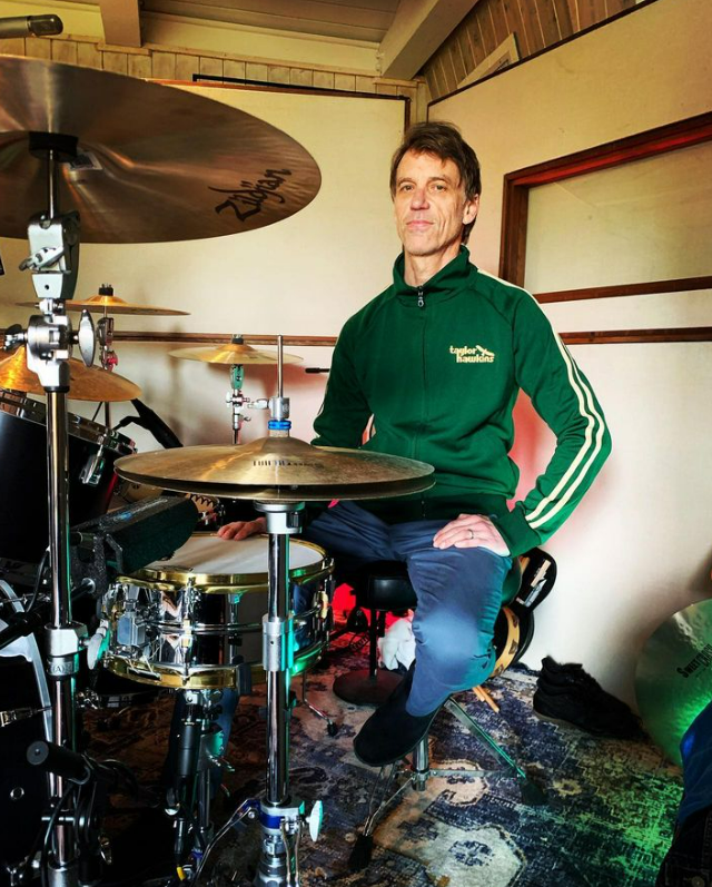 rocknrollgarag1's tweet photo. Happy 61 birthday to the amazing drummer Matt Cameron (Soundgarden, Pearl Jam) https://t.co/nz67Ezoxza