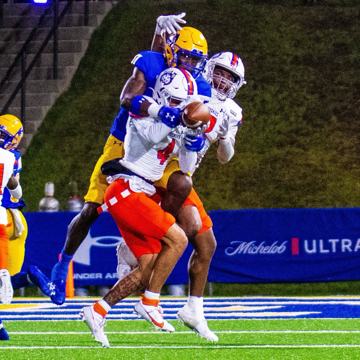 jordannoliver's tweet photo. College Football Career Highlights 🏁
https://t.co/R9mmmrfMJx https://t.co/rlB1WCBgK6