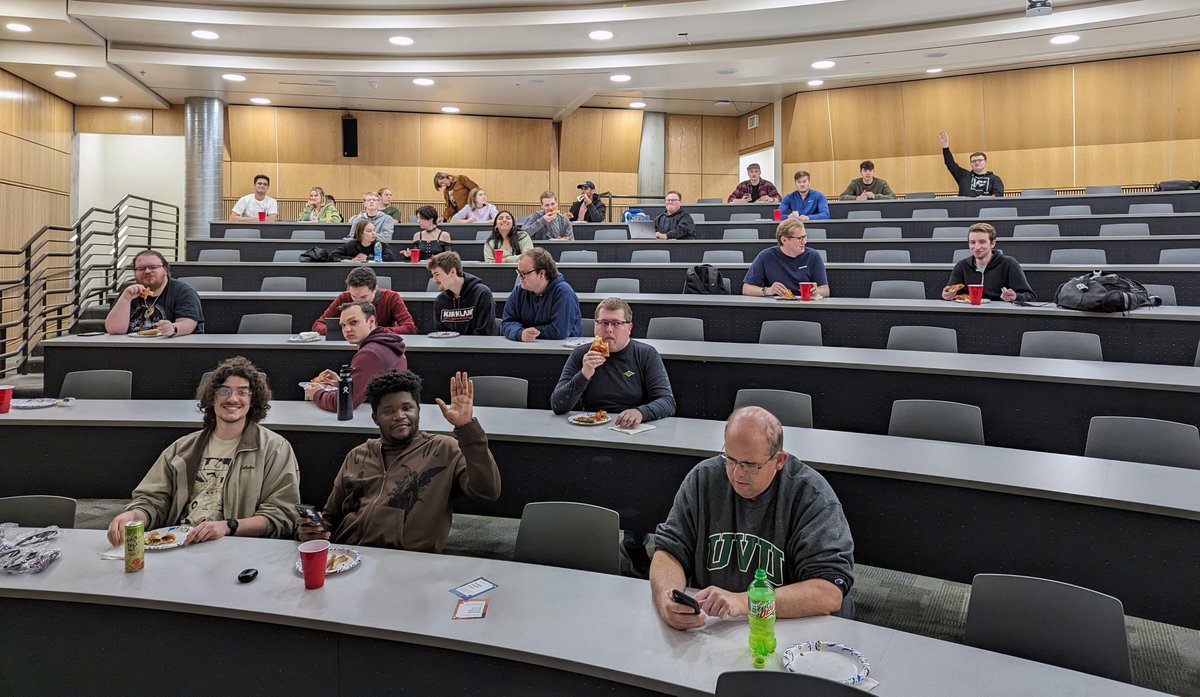 Last month interested students gathered to learn more about UVU's Google Developer Student Club. @googledevs #uvutm #techmanagement #imanagetechies #googledevclub