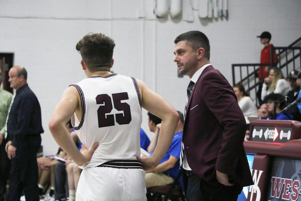 cardmedia_bsu's tweet photo. For the last two years, Josh Burkett has been doing everything behind the scenes regarding basketball games. 

Story &amp; Photo by: Zach Carter
https://t.co/AtjuBSUcXu https://t.co/dYyFtjCxyL