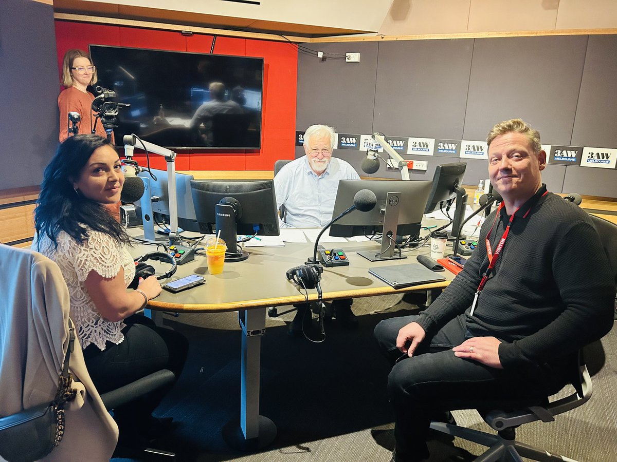 Good chat about #costofliving and #foodprices with <a href="/3AWNeilMitchell/">Neil Mitchell</a> and <a href="/Coles/">Coles Supermarkets</a>' Matt Swindells.

Thanks @Neil for giving me a call whenever you needed a farmer fact check the past few years!

Thanks also to your awesome producer <a href="/alyssa3aw/">Alyssa Allen</a>