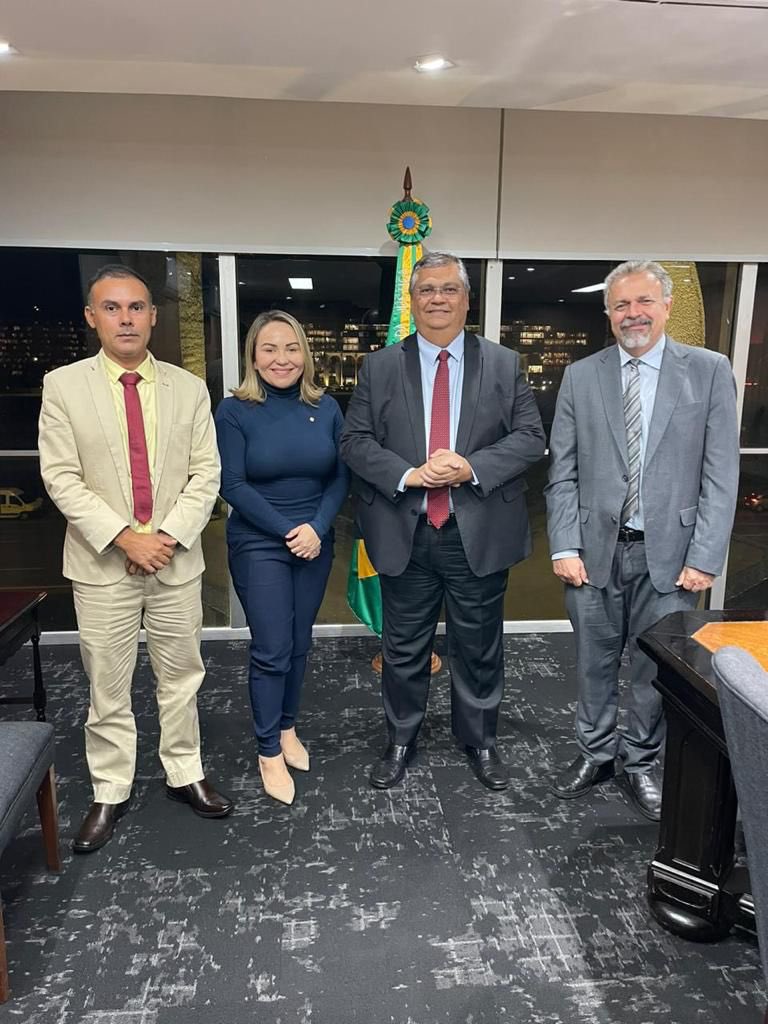 Parabéns <a href="/FlavioDino/">Flávio Dino 🇧🇷</a> pela a indicação ao STF!!
👏🏻👏🏻👏🏻