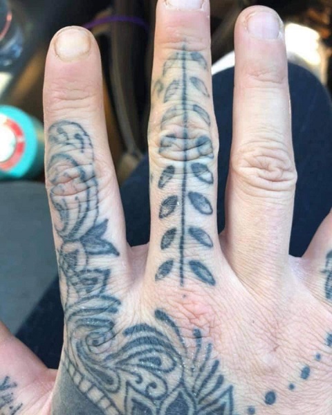 RidgeRCMP's tweet photo. Ridge Meadows RCMP is requesting the public’s assistance in locating missing 36-year-old Rebecca Harbowy.

She is described as:
- 5’6”
- 170 lbs
- Brown/red hair
- Last seen wearing grey Nike hoodie, black Puma sweatpants, b&amp;w Nike runners
- tattoos on hands, neck, torso, back https://t.co/PctAfaP65j