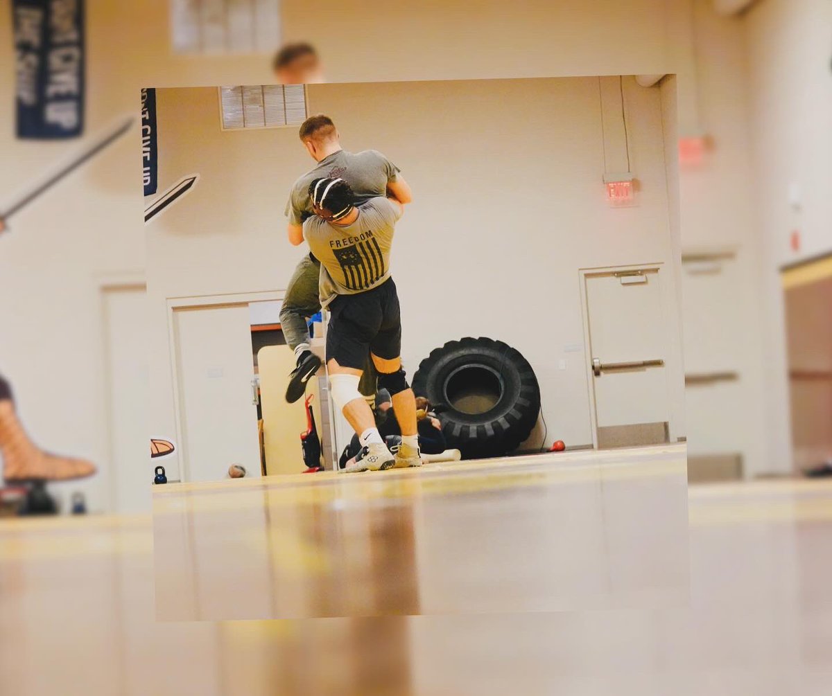 Gannon WRESTLING tweet media