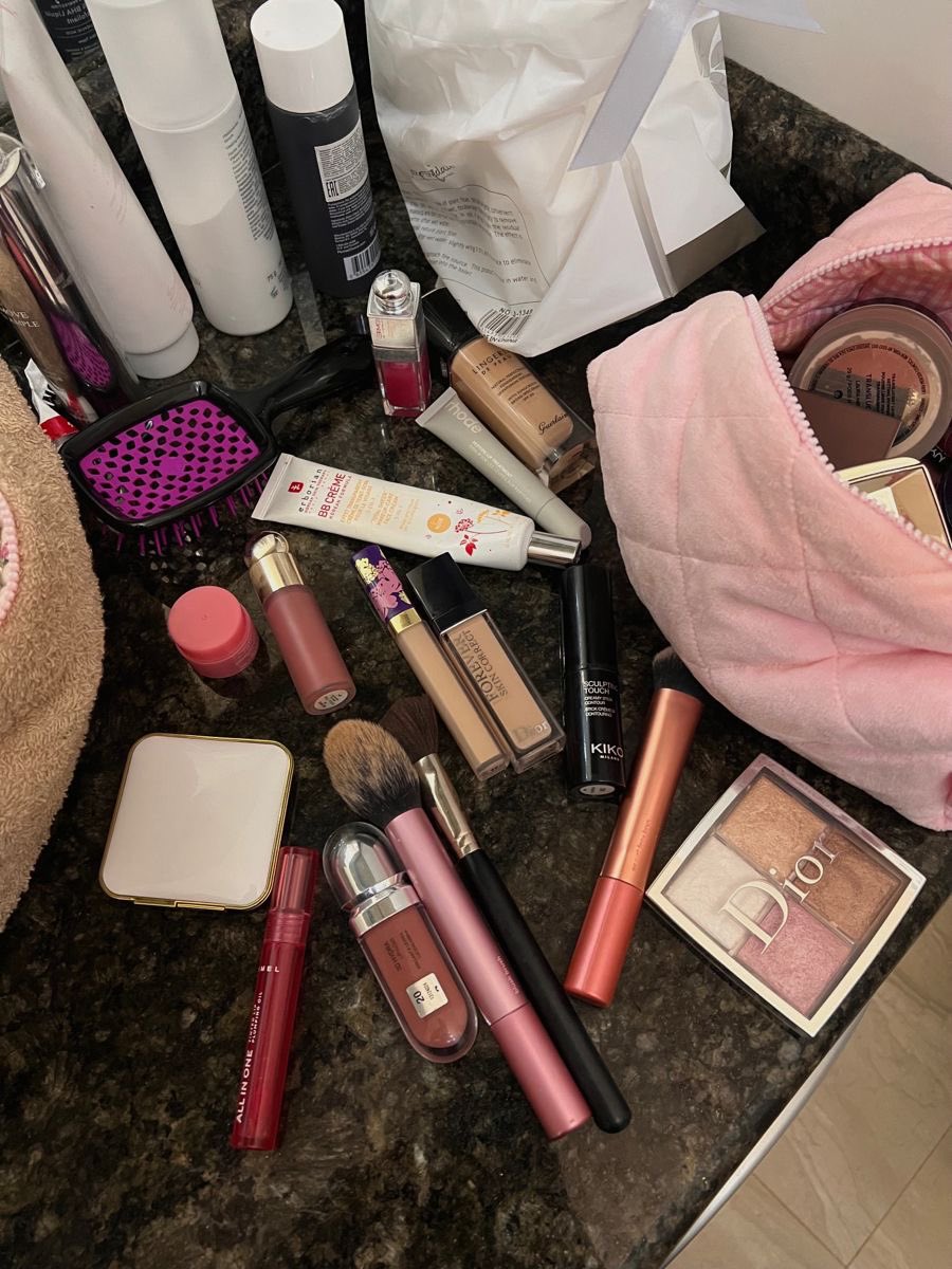 maybeeevirgo's tweet image. girl mess &amp;gt;&amp;gt;