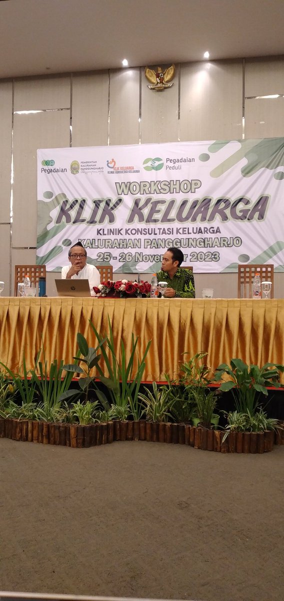 ghoziahmad's tweet photo. 8 dr 10 isu problem desa ada di #keluarga . Ini hasil analisis pemdes #panggungharjo @wahyudianggoro7 https://t.co/XkvNhRUMd3