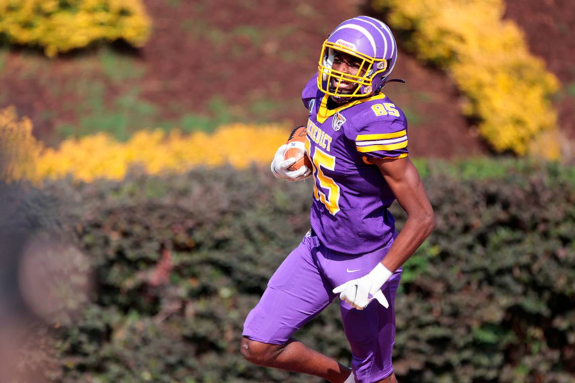 Benedict College WR Reginald Harden 87 yard TD against Lenoir-Rhyne 
* 6 rec~230 yards~3 TDs 
📷Joshua Boucher