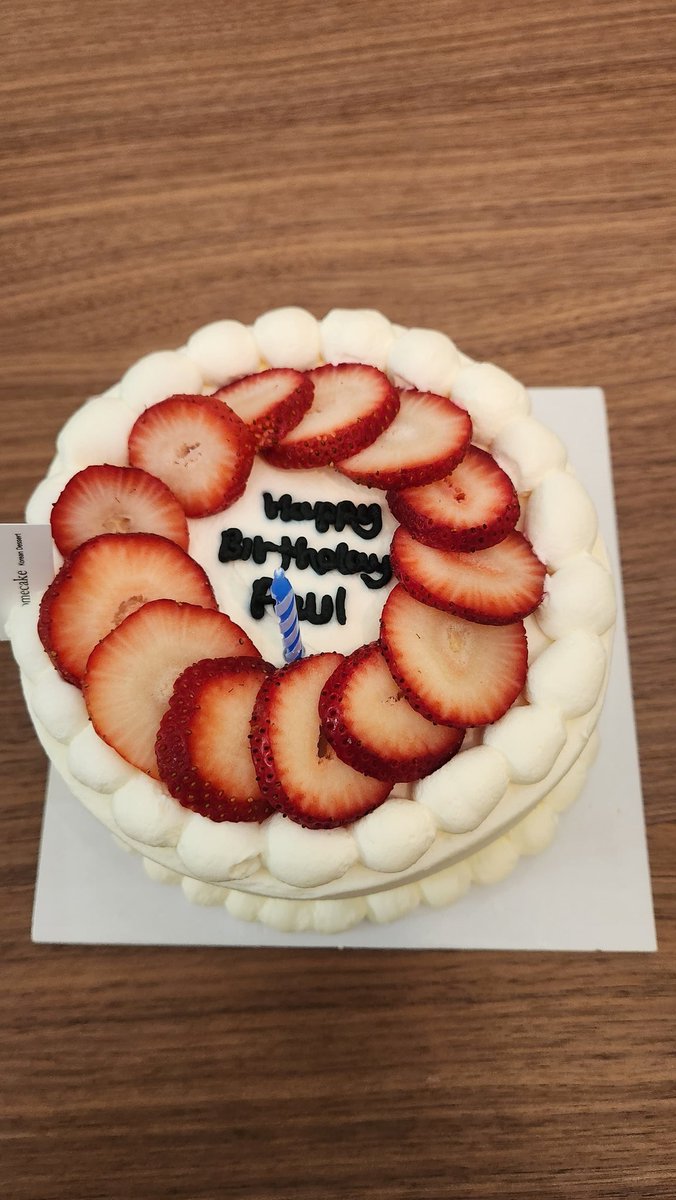 벌써 25번째네....
아저씨가....다 되었네