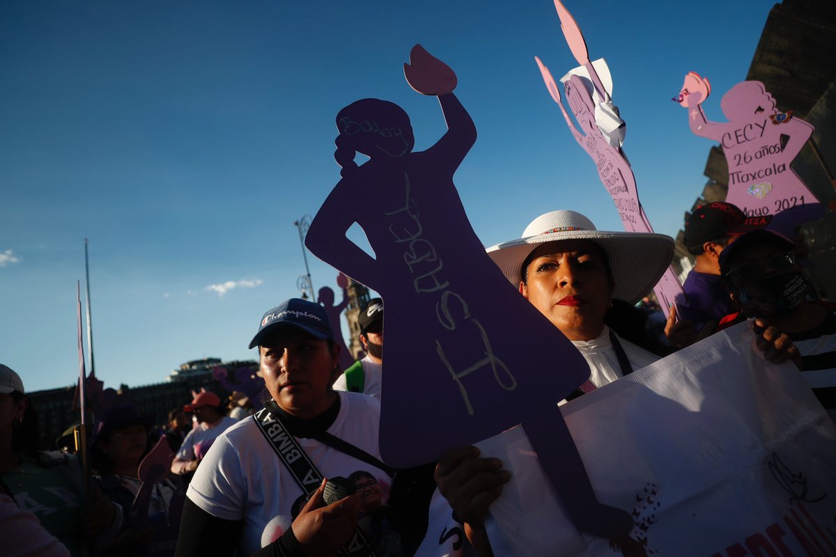 SashenkaMiss's tweet photo. ¿Porque se modifica y con que fin la imagen emblemática de la glorieta de las mujeres que luchan ? https://t.co/Nsacp6WnIA