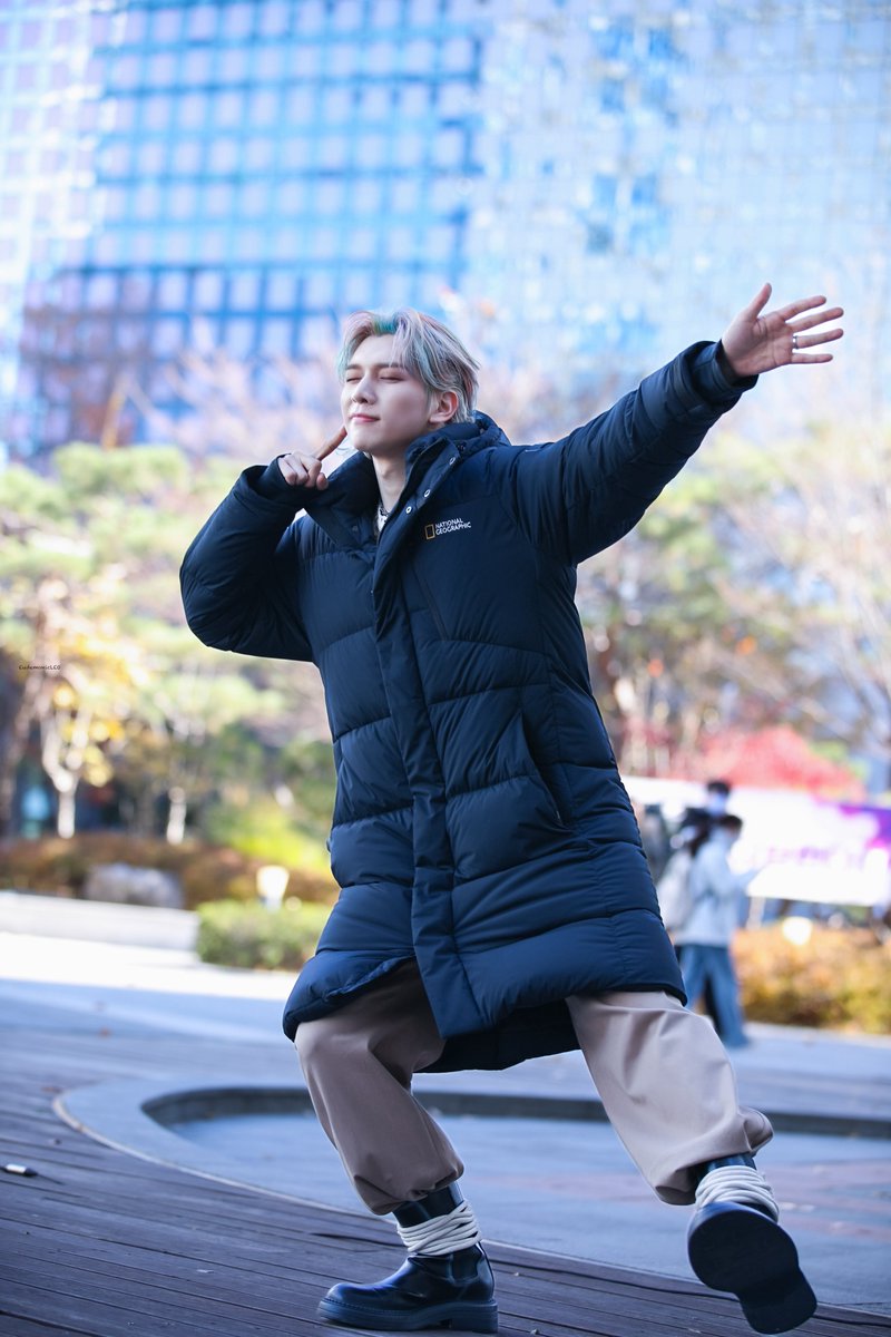 EudemonicLEO_9o's tweet image. 231125 쇼!음악중심 미니팬미팅

너가 나의 모든 계절이야~혁아🐻

#빅스 #VIXX
#혁 #HYUK #한상혁
#Amnasia #CONTINUUM
@HSangHyuk