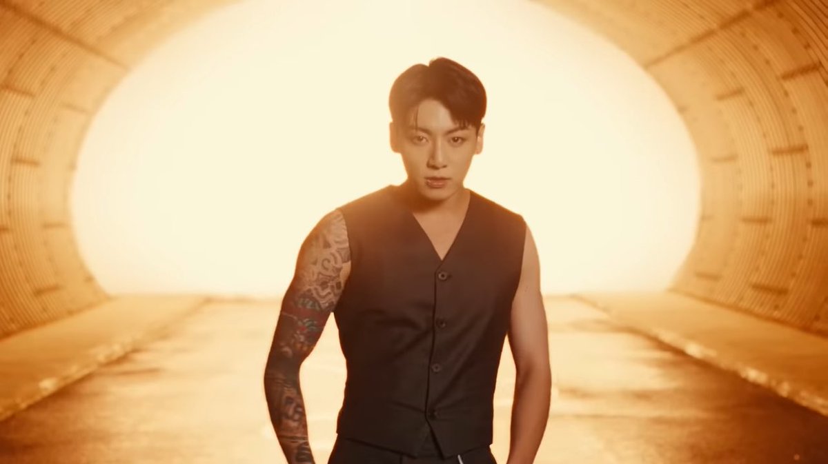 Hi, Romeo!  I’d like to request #StandingNextToYou by #Jungkook on Most Requested Live! Thank you so much! Have a great night! 

#MostRequestedLive 
<a href="/MostRequestLive/">Most Requested Live</a> <a href="/OnAirRomeo/">On Air Romeo</a>