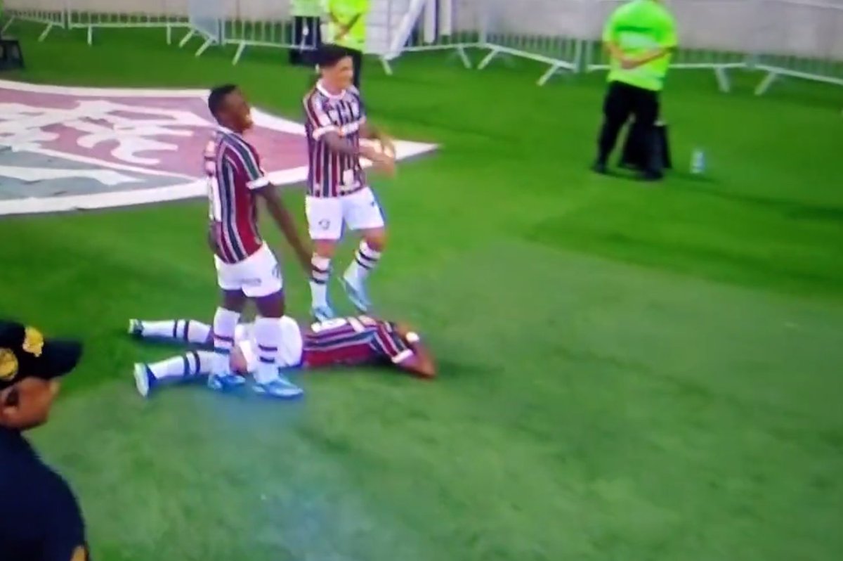 ffcnocontext's tweet image. 