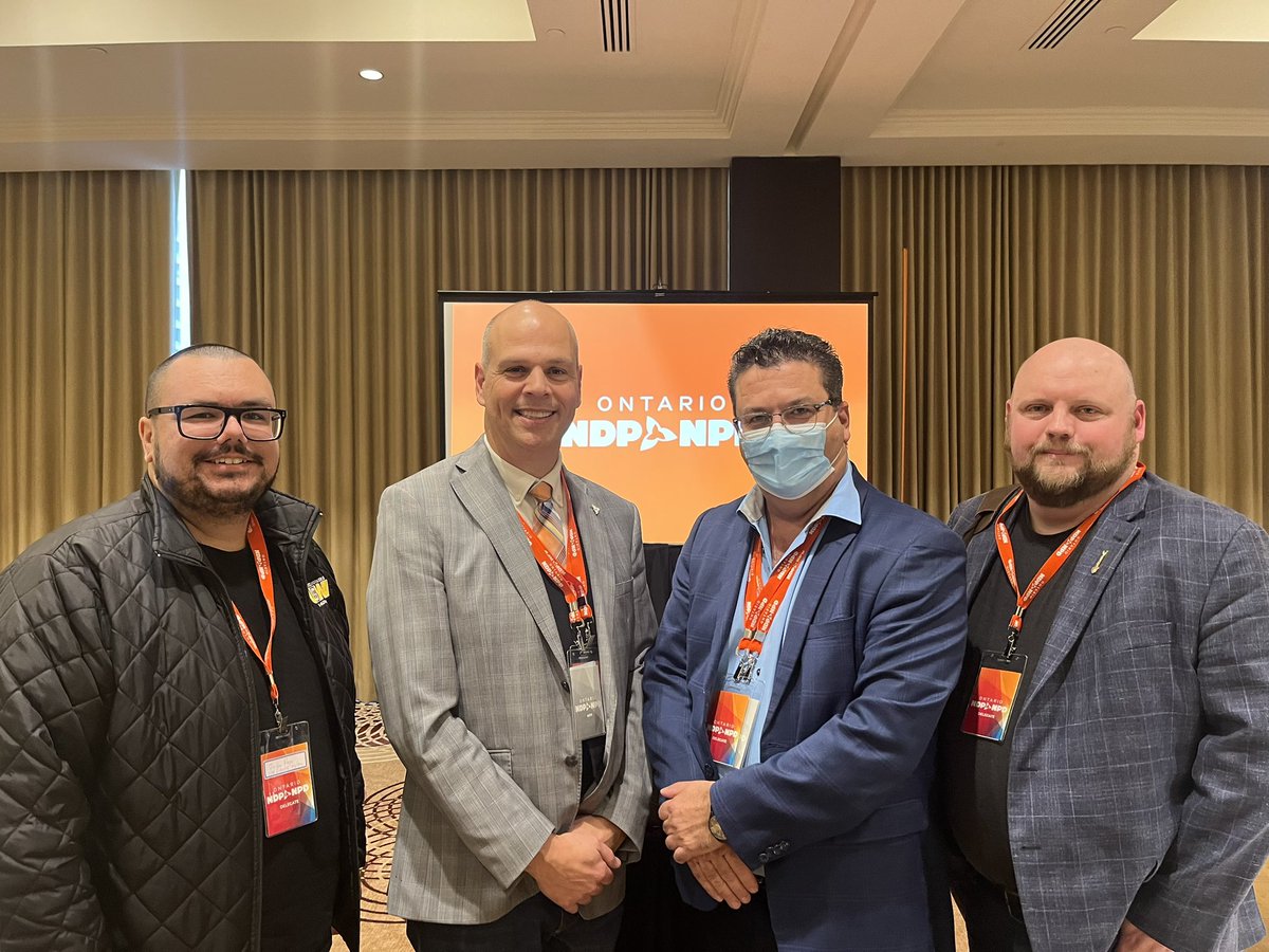 Quick photo with the @<a href="/uswdistrict6/">USW District 6</a> #Steelworkers sitting at my table during today’s <a href="/Ontario/">Ontario</a> NDP provincial council meeting!

<a href="/seanostadz/">Seanostadz</a> 
<a href="/BourgouinGuy/">Guy Bourgouin</a>