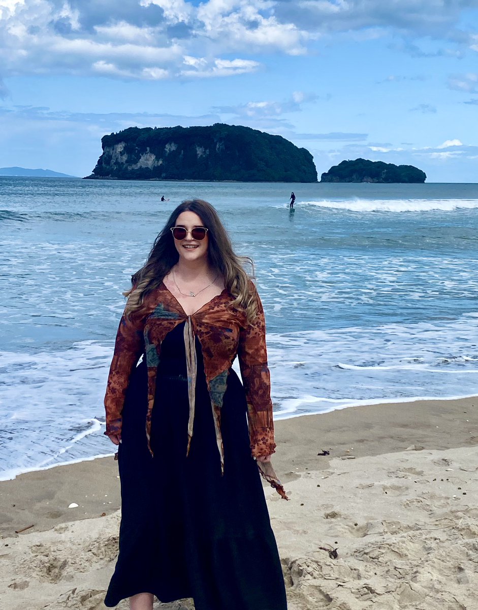 Franlindon's tweet photo. Holidaze away 🌊🌈🐚 https://t.co/jkFEihIR44