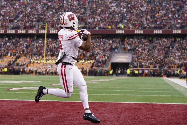 CoachPhilLongo's tweet photo. 🟥⬜️ The Axe is Back!!! #BadgerNation #LFEra #TheJourneyContinues #DontBlink https://t.co/pCasrTsPyY