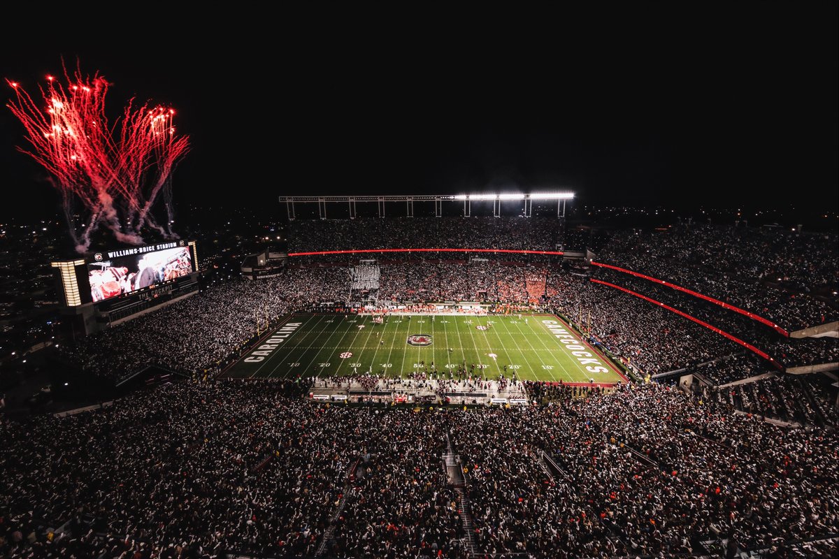 Gamecock fans 👏👏👏

#Gamecocks I #ForeverToThee