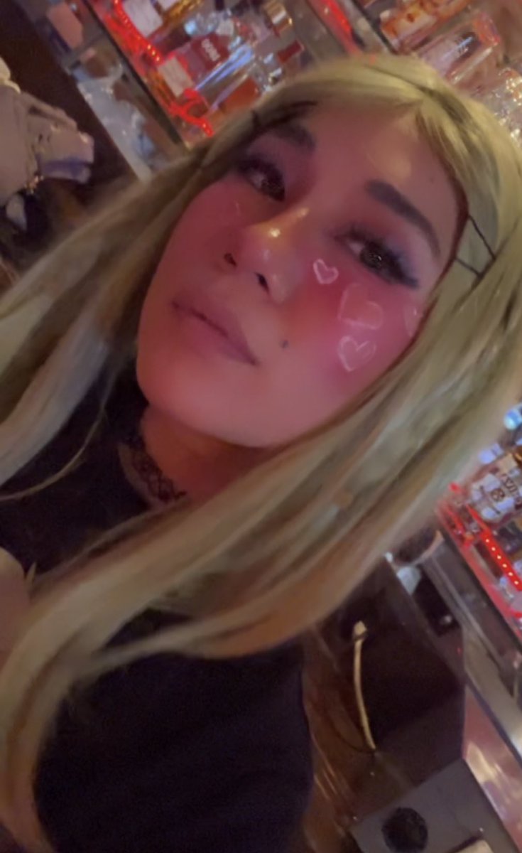 dragonbitch02's tweet photo. Gotta Show some Love 🖤🖤
#cosplay #cosplayergirl #barlife #animegirl #AnimeLover #waifudiffusion #Elf https://t.co/tV35hWTPYc