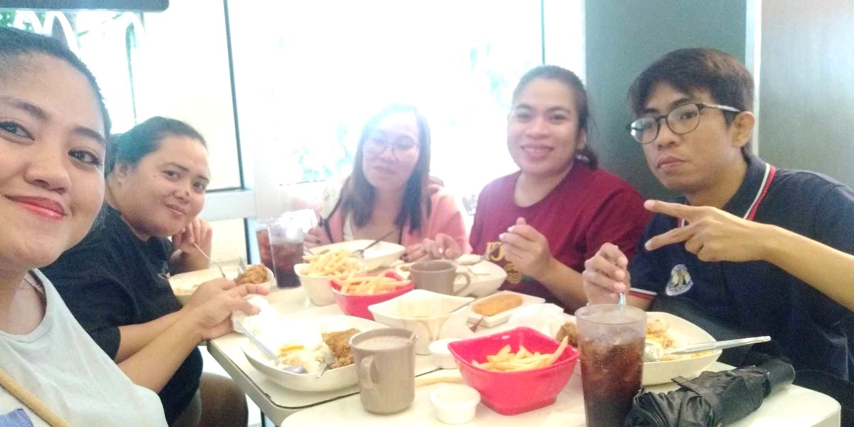 BossLetah's tweet photo. With the geng geng👏😊
@moonlight_Aina  @EmzNiEian18  @tinalexmangmai1 https://t.co/zXNmu2VHKP