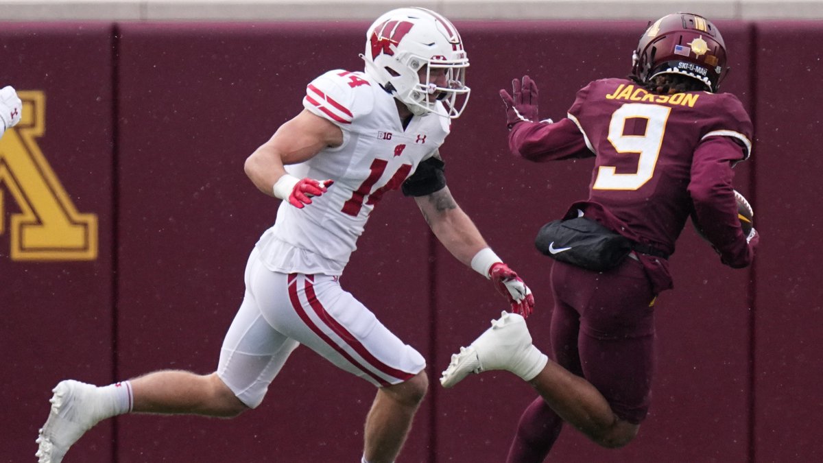 RyanBurnsMN's tweet photo. Here are my five takeaways as the #Gophers lose the Axe to Wisconsin in a 28-14 defeat. 

A lot more big-picture talk in these, as a rough November sets up arguably the most important offseason of PJ Fleck's tenure. 

https://t.co/4sf58YtANN https://t.co/VPdsGhjw1r