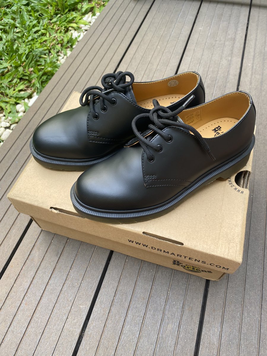 agungnurf's tweet photo. @hrdbacot #lapakcot hayuk diangkut dr. Martens nya baru 2x dipake kegedean size 36 lokasi Depok Jawa Barat https://t.co/jaSgRIUDW6