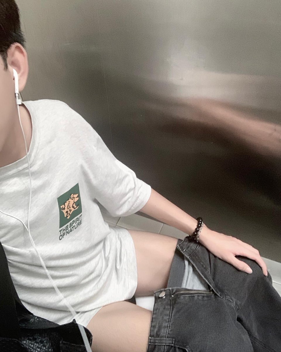 bugddd's tweet photo. 早 https://t.co/INruXc1XuA
