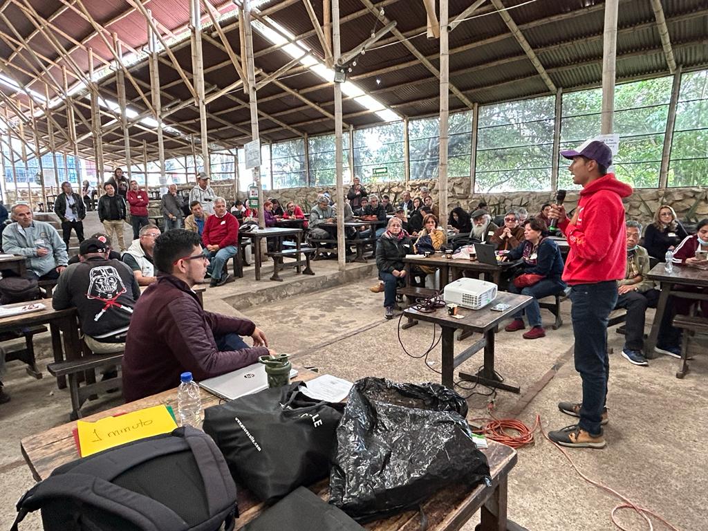 BogotaParticipa's tweet image. El #IDPAC acompañó la Asamblea de Asojuntas realizada en la localidad de #Usme. La Subdirección de Asuntos Comunales realizó el cierre de gestión y presentó los logros del trabajo interinstitucional con Asojuntas. #SoyComunal