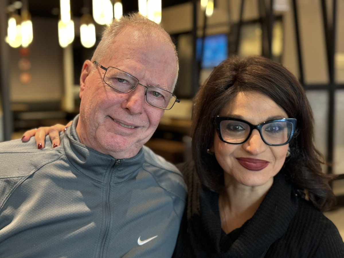 sanjeevbhalla's tweet photo. 25 years ago was my first RSNA. He was my program director and she my co-chief resident! How lucky am I ? https://t.co/HY8vSWJzIS