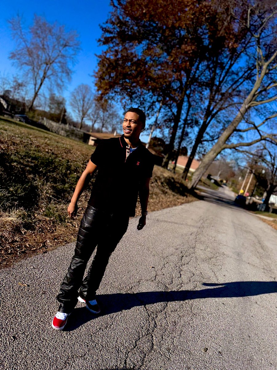 SlimeVon's tweet photo. 🙌🏾Solid as they come ain’t no blemish on my name 🤞🏽 https://t.co/os9FFz0Yog