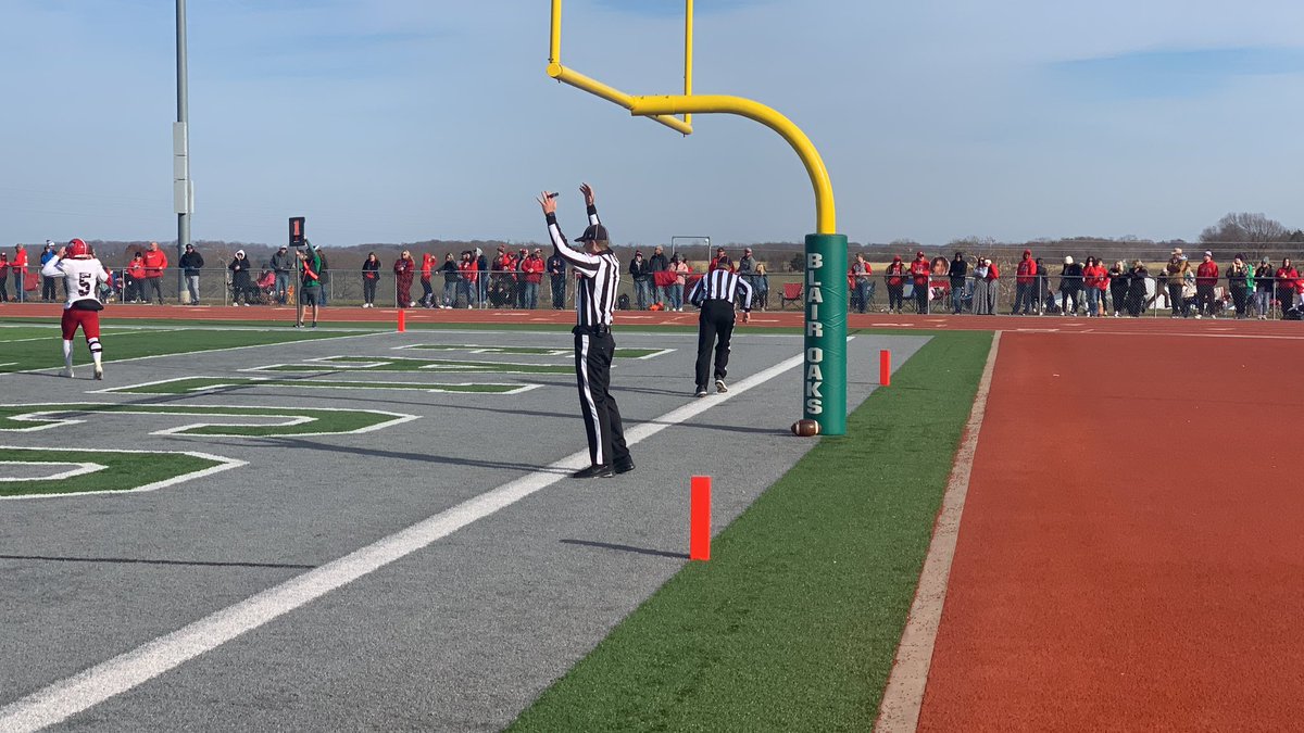 CFOA crew led by Craig David officiated the Class 3 semifinal between Blair Oaks and Park Hills Central. <a href="/MSHSAAOrg/">MSHSAA</a> 

Brian Bernhardt
<a href="/MMu98/">LucMU98</a> 
<a href="/BossSpa215/">Craig David</a> 
<a href="/a1dan_h3/">Aidan</a> 
Jeff Reynolds