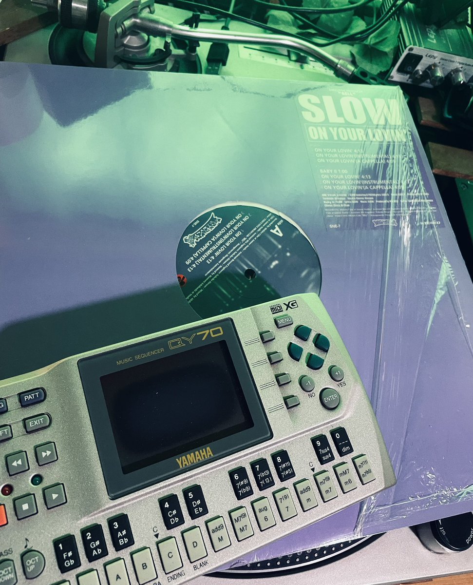 UMO_RECO_DJ's tweet photo. ヤマハQY。AROUND THE WAY ネタのSLOWのON YOUR LOVIN。本当か定かではないけどB-Freshさん達がQYで作成したとか噂で聞いたことある。89.90年ストリートやインク、チッタとか観に行きました。このSLOWはその時代から、ひと回りあとの復活したときぐらいの。#JRAP #QY https://t.co/KyfE1jrWni
