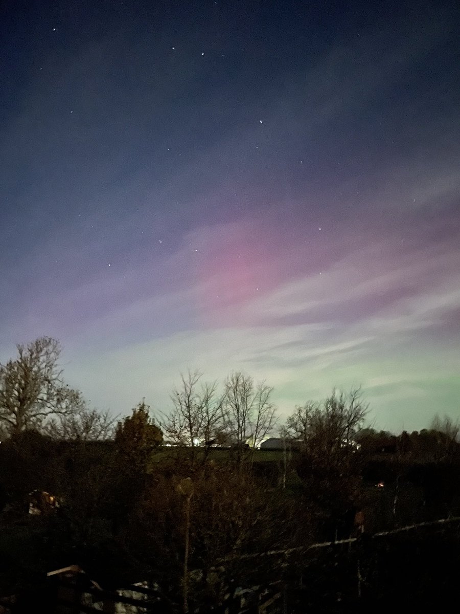 zoebarratt1's tweet photo. Beautiful display of the #NorthernLights #Auroraborealis this evening from home in #Hessay #York visible faintly with the naked eye but much better through my iPhone 12 lens! #aurora @BBCLookNorth @aurorawatchuk https://t.co/GOwgD2x6co