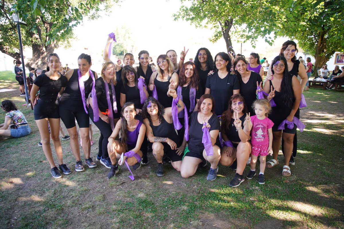fmoreiraok's tweet photo. Si estás atravesando una situación de violencia de género, tenemos líneas y espacios de atención para ayudarte:

-147, opción 1
-Espacios Mujeres: Carrillo 2209, San Martín centro; Pacífico Rodríguez 7288, Suárez. 
-Espacio Mujeres Móvil que recorre los barrios de la ciudad. https://t.co/vU64q6U9lQ